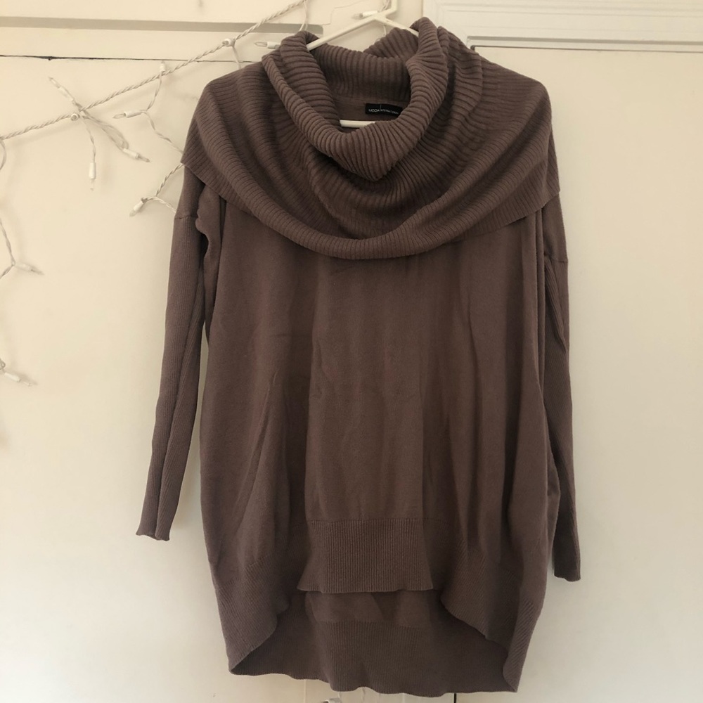 💕Victoria’s Secret🤫Soft multi-way tunic sweater!